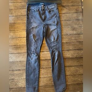 Good American Distressed Skinny Jeans in Charcoal